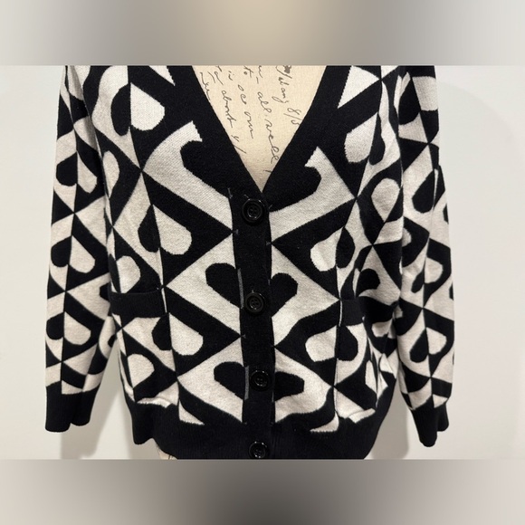 Sioni Black and White Abstract Heart Pattern Cardigan Sweater Size small/medium - Picture 2 of 8
